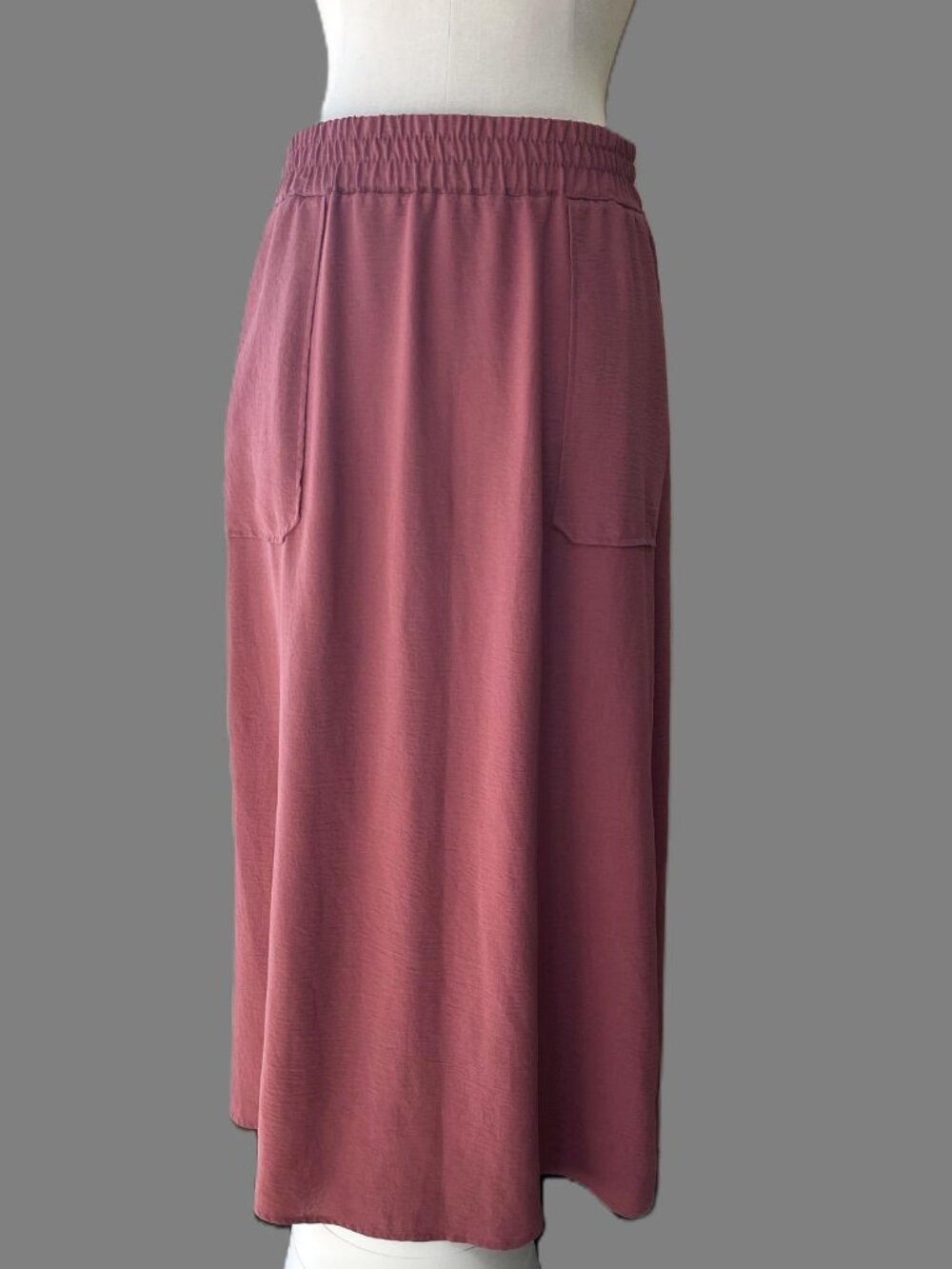 NYCC Mauve Textured Midi Skirt – Size M
